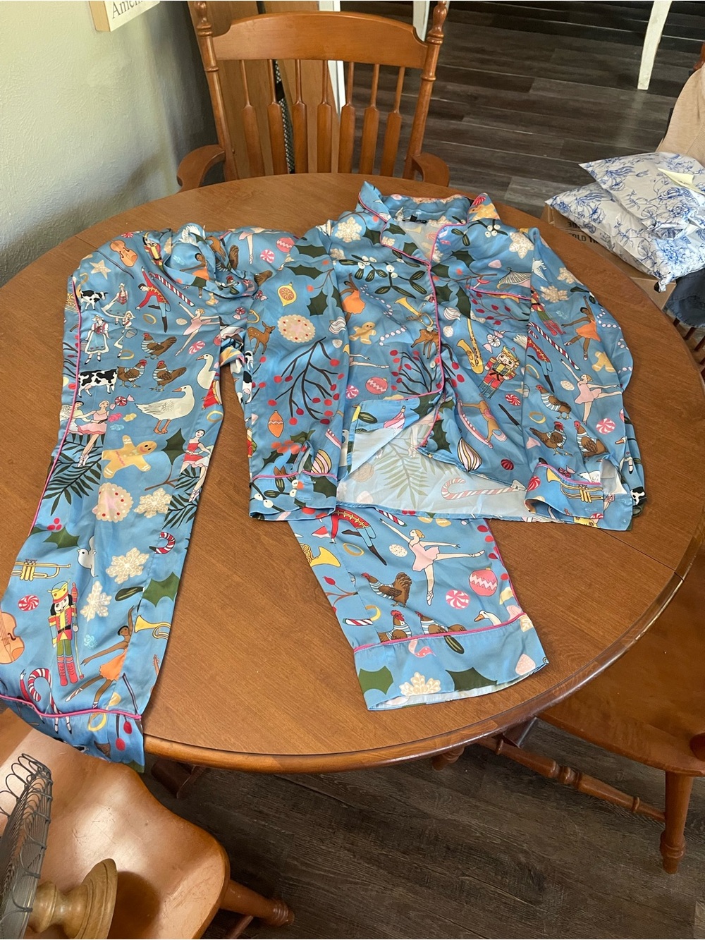 Karen Mabon 12 Days of Christmas Long Pajama Set size M - Picture 4 of 8